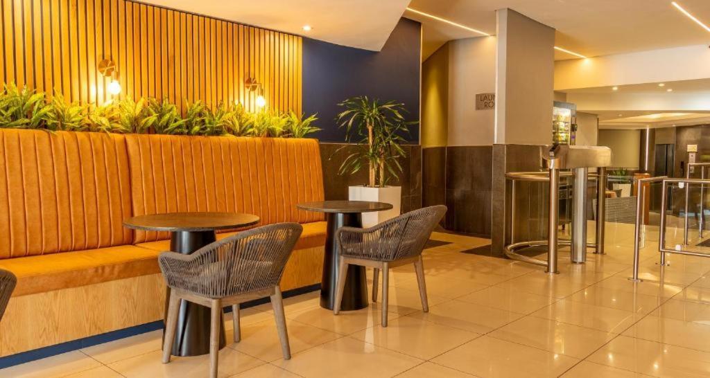 One Rosebank Stay Johannesburg Ngoại thất bức ảnh